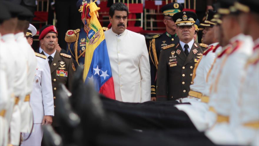 Maduro denuncia un complot militar dentro de Fuerzas Armadas