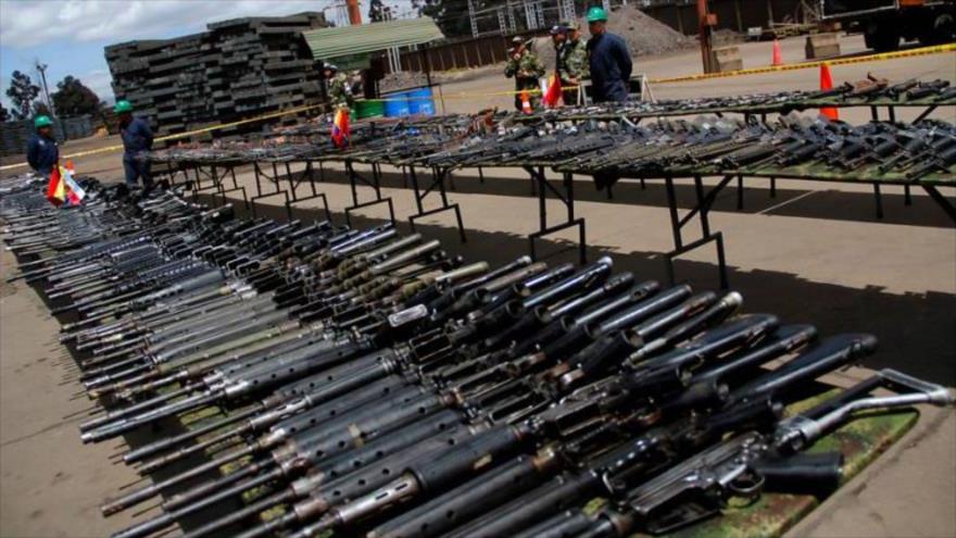 Una muestra de armas entregadas por las FARC a la ONU, en Colombia.
