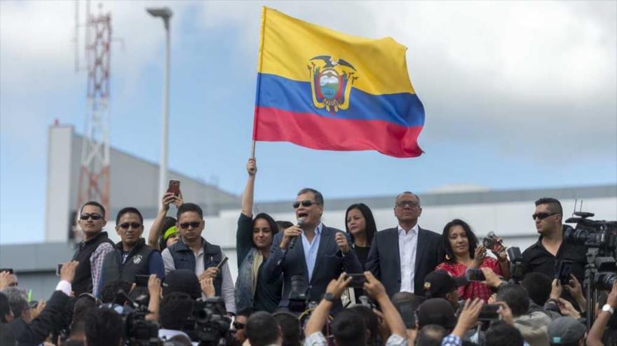 Correa advierte del diálogo de Alianza País con la oposición