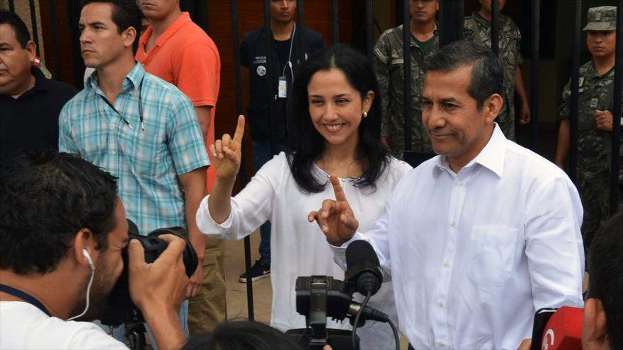 El expresidente de Perú, Ollanta Humala y su mujer Nadine Heredia. 10 de abril de 2016