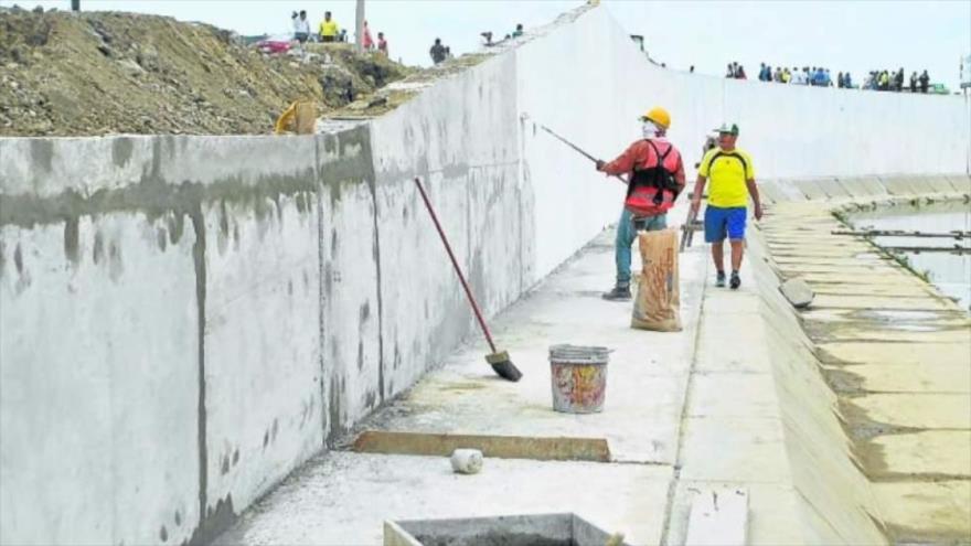 Ecuador suspende construcción del muro en frontera con Perú
