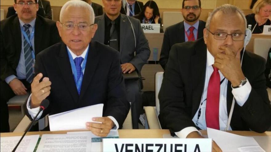 El representante venezolano ante la ONU, Jorge Valero (izda.).