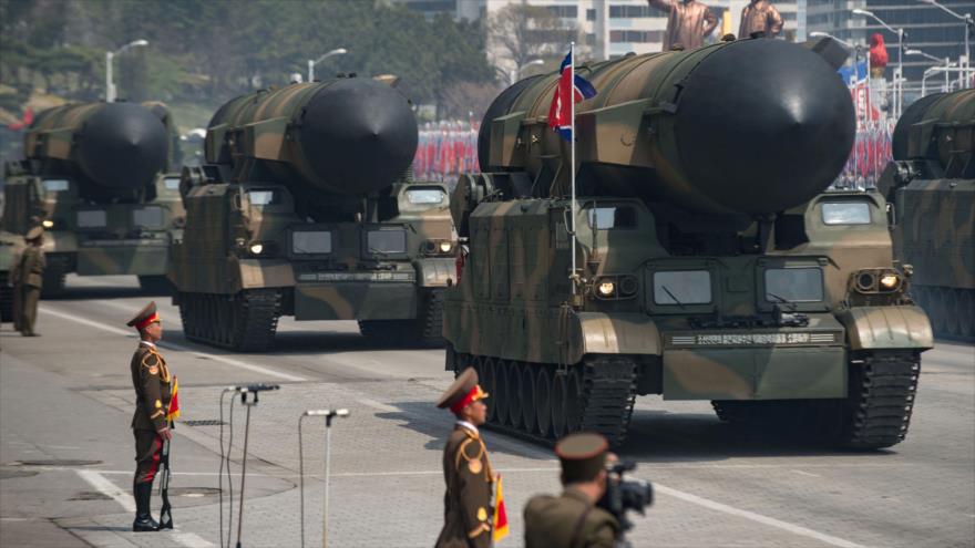 Misiles presentados durante un desfile militar en Pyongyang, 15 de abril de 2017.
