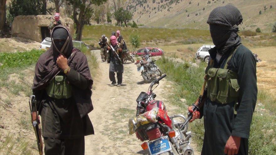 Los combatientes del grupo Talibán el distrito de Ahmad Abad en la provincia afgana de Paktia, 18 de julio de 2017.