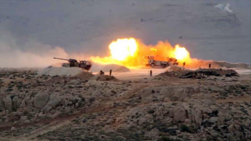 Ejército sirio y el Hezbolá lanzan ataques contra terroristas en frontera sirio-libanesa, 21 de julio de 2017.
