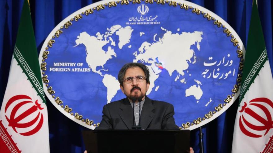 El portavoz de la Cancillería iraní, Bahram Qasemi, ofrece una rueda de prensa en Teherán, capital de Irán.