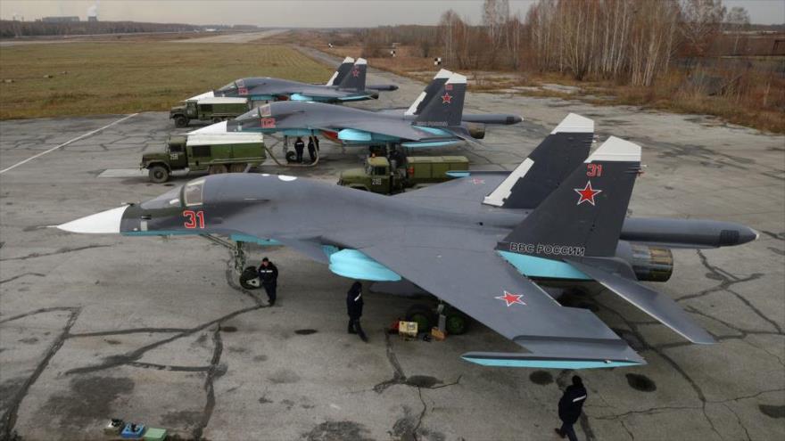Cazas rusos modelo Su-34.