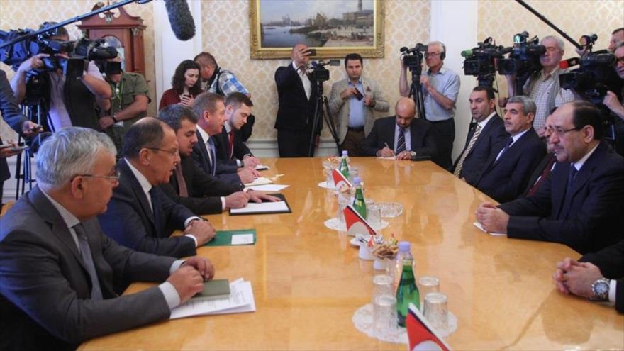 El vicepresidente iraquí, Nuri al-Maliki, se reúne con el canciller ruso, Serguei Lavrov, en Moscú, 24 de julio de 2017.