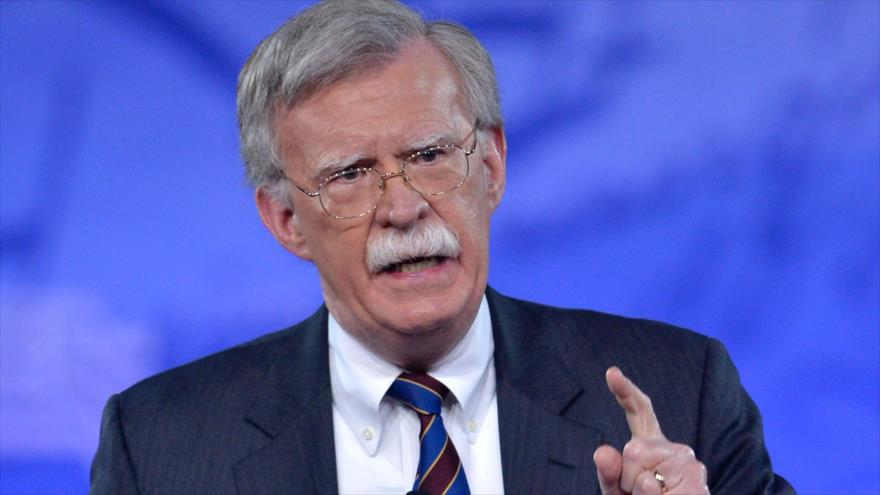 El exembajador de Estados Unidos en la ONU, John Bolton, habla en la Conferencia de Acción Política Conservadora (CPAC) en National Harbor, Maryland, 24 de febrero de 2017.