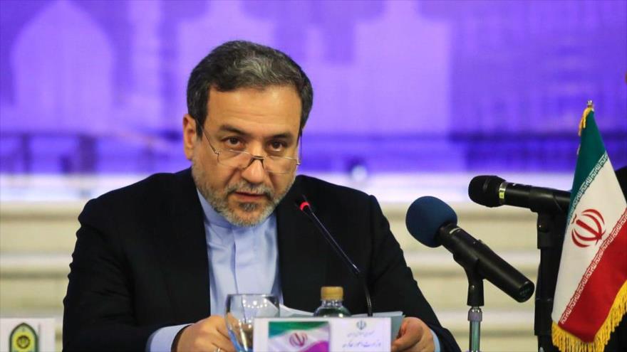 El vicecanciller iraní para Asuntos Jurídicos e Internacionales, Seyed Abas Araqchi, en un acto oficial en Teherán (la capital persa), 26 de julio de 2017.