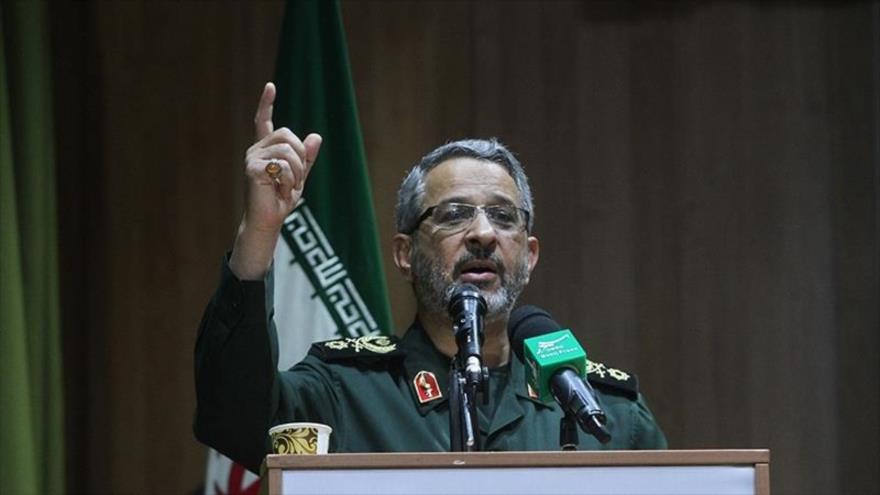 El general de brigada Qolam Husein Queibparwar, comandante de las Fuerzas de la Resistencia Popular de Irán (Basich), habla en un evento en Teherán, 2 de mayo de 2017