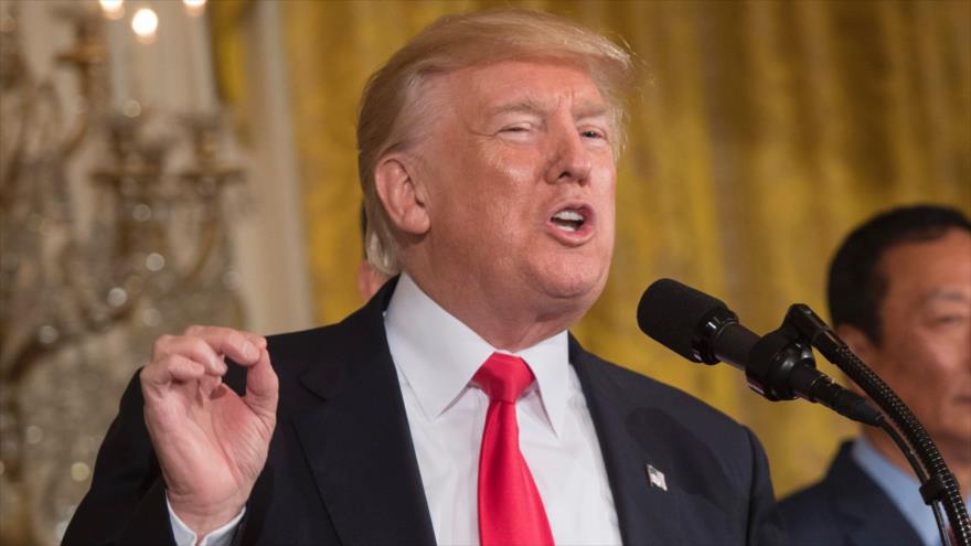 El presidente de EE.UU., Donald Trump, habla durante un evento en la Casa Blanca en Washington (capital estadounidense), 26 de julio de 2017.