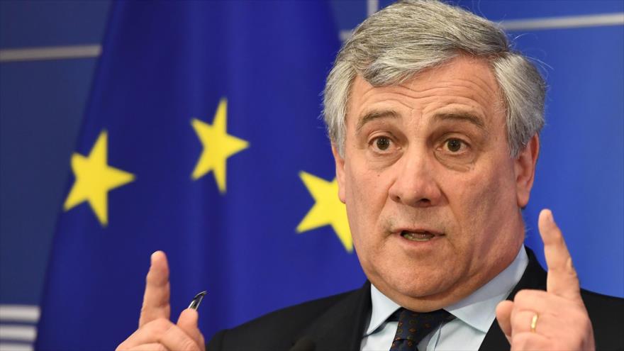 El presidente del Parlamento Europeo, Antonio Tajani, ofrece una conferencia de prensa, Bruselas, 29 de marzo de 2017.