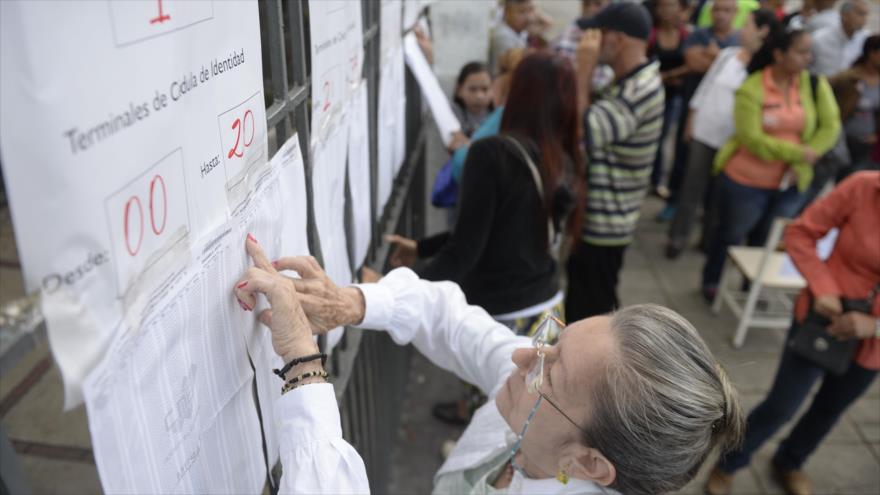 Abren colegios electorales en Venezuela para elegir a los asambleístas 