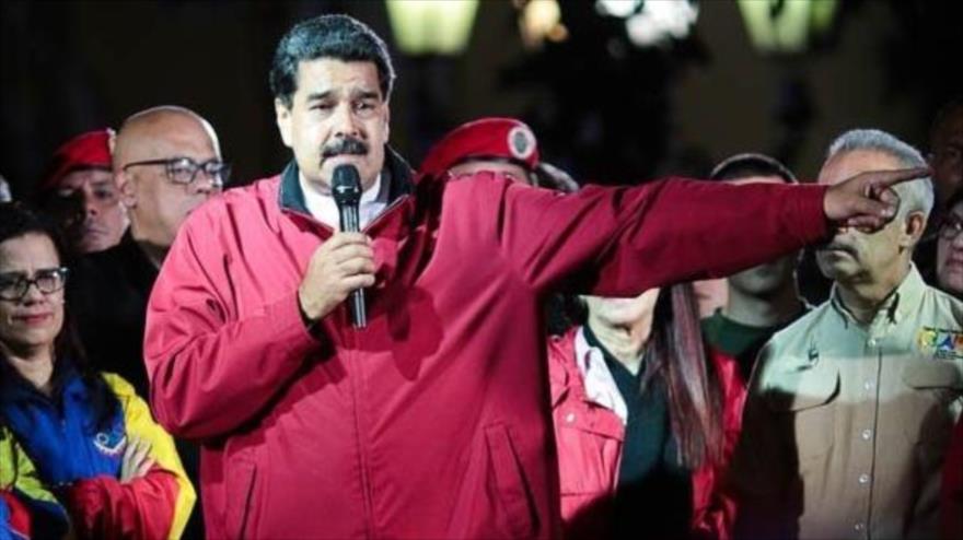 Maduro tomará el mando de Fiscalía y quitará inmunidad a diputados
