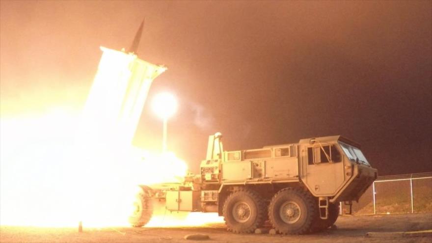 Fuerzas de EE.UU. y Corea del Sur efectúan maniobras con el sistema de Defensa Terminal de Área a Gran Altitud (THAAD), 30 de julio de 2017.