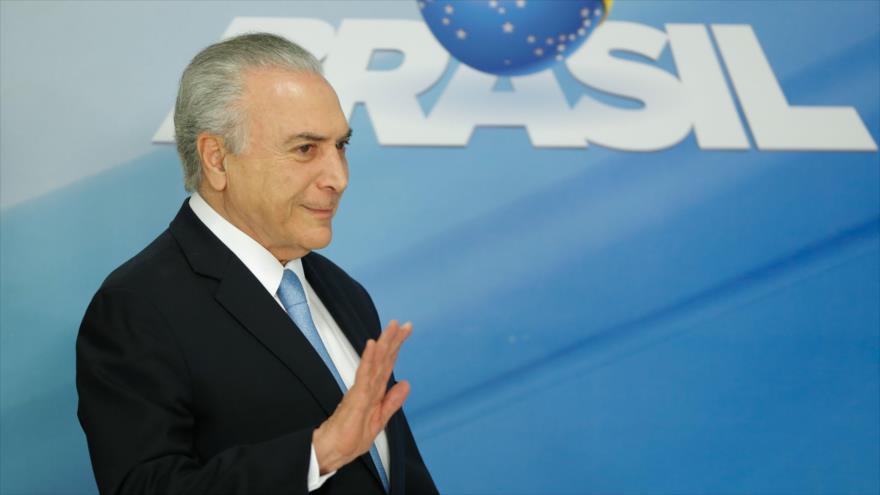 El presidente de Brasil, Michel Temer, después de que el oficialismo lograra votos para archivar una denuncia de corrupción en su contra, 2 de agosto de 2017.