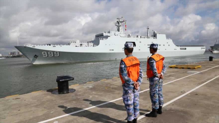 Tropas chinas parten hacia Yibuti, en África, donde está su primera base militar en el exterior.