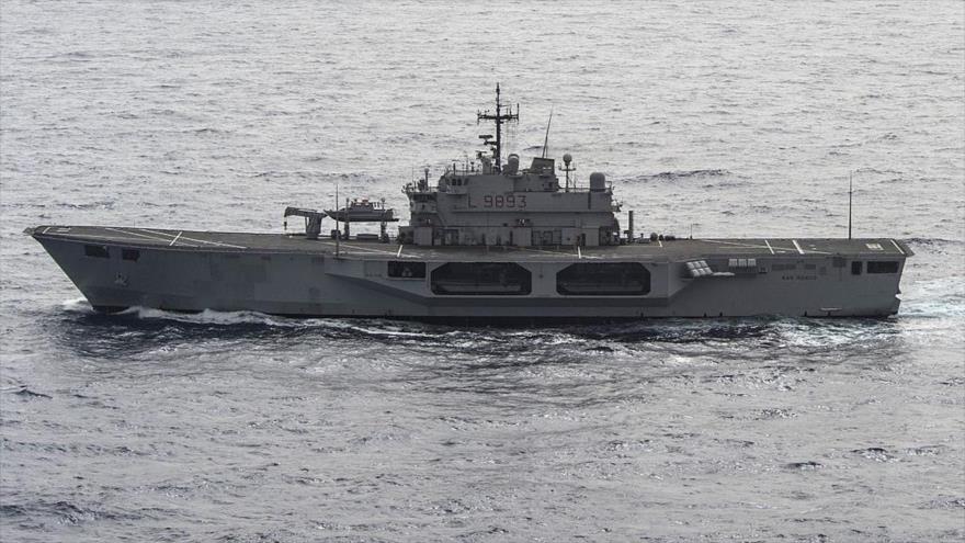 Un barco de asalto anfibio de clase San Marco de la Marina de Italia en el mar Mediterráneo, 16 de junio de 2016.