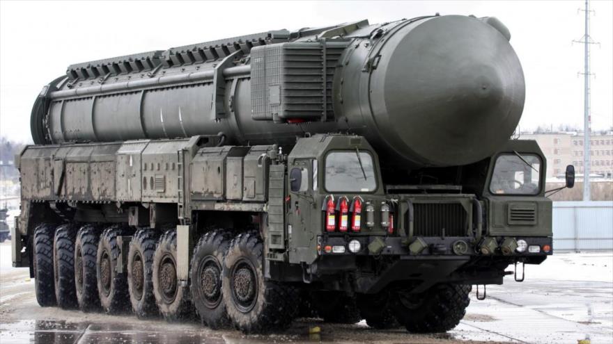 El misil balístico intercontinental de Rusia, denominado RS-12M Topol.