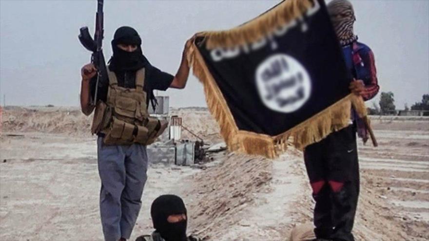 Terroristas del EIIL (Daesh, en árabe) en Saladino, Irak, junio de 2014.