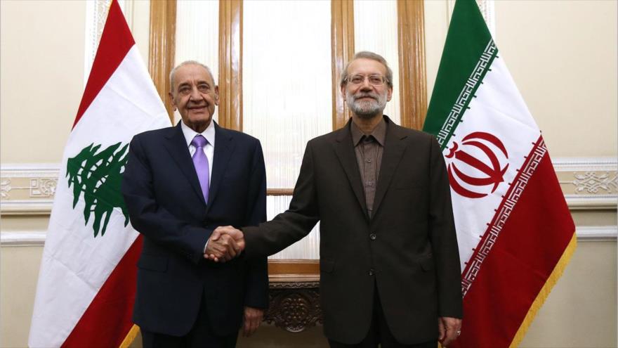 Los presidentes del Parlamento iraní y libanés, Ali Lariyani (dcha.) y Nabih Berri, respectivamente, se reúnen en Teherán, 5 de agosto de 2017.