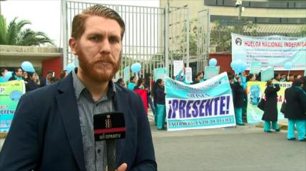 Enfermeras peruanas desafían al Gobierno con huelga indefinida