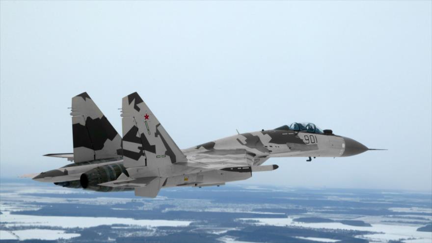Un cazabombardero ruso Sujoi Su-35 de las Fuerzas Aeroespaciales de Rusia.
