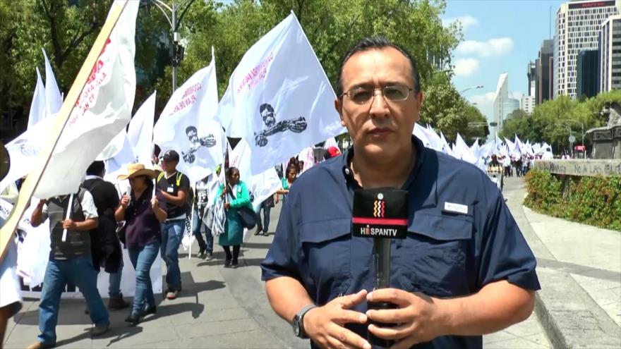 Campesinos mexicanos pobres marchan en Ciudad de México
