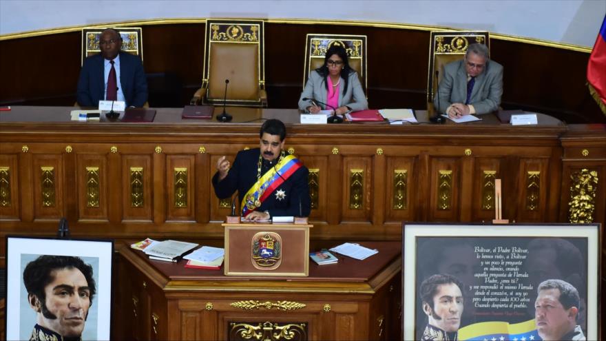 El presidente de Venezuela, Nicolás Maduro, se dirige a la Asamblea Nacional Constituyente (ANC), en Caracas, 10 de agosto de 2017.