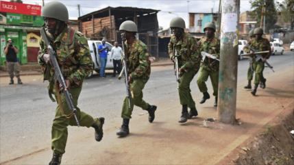 Oposición en Kenia acusa a policía de haber matado a 100 personas