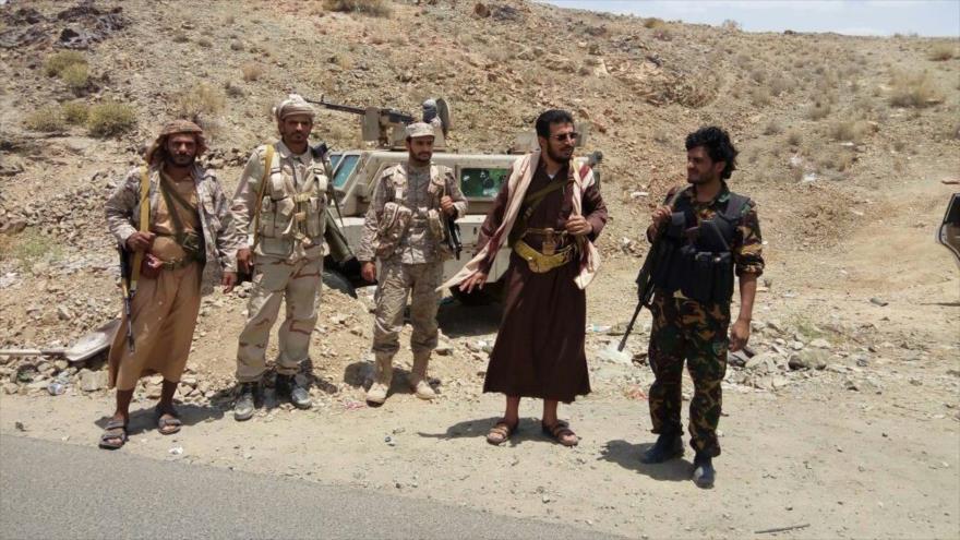 Las fuerzas del movimiento popular yemení Ansarolá desplegadas en la provincia de Al-Bayda.