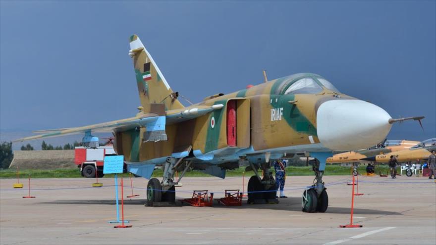 Un Su-24 Fencer de la Fuerza Aérea de Irán.