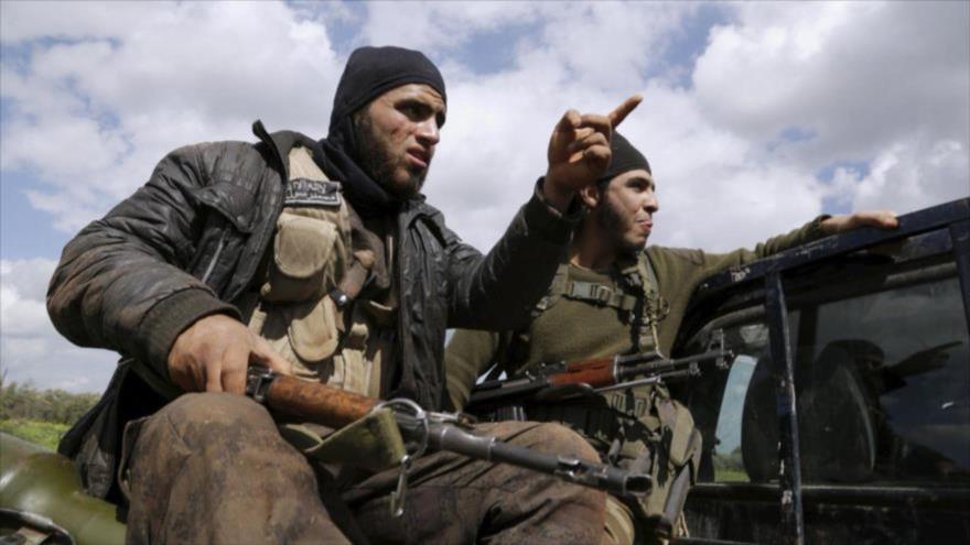 Dos miembros del grupo terrorista Ahrar al-Sham, en la provincia siria de Idlib (noroeste).