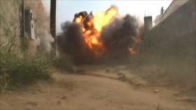 Vídeo: Fuerzas yemeníes atacan con bomba vehículo militar saudí