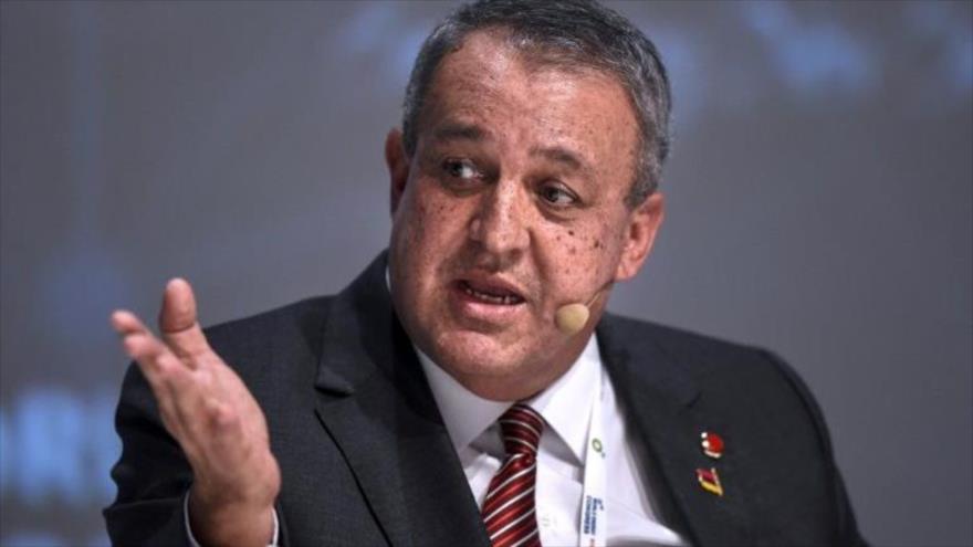 El presidente de Petróleos de Venezuela (PDVSA) pronuncia un discurso en Estambul, Turquía, 11 de octubre de 2016.