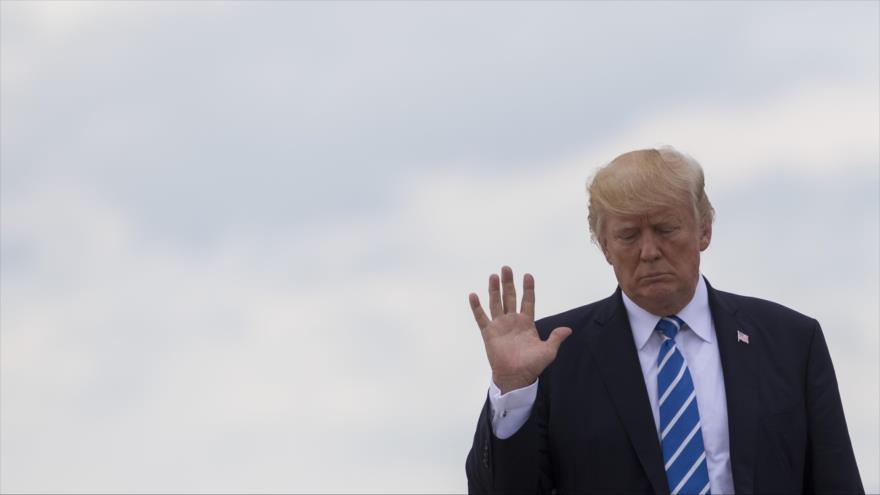 El presidente de EE.UU., Donald Trump, a su llegada a Nueva Jersey (noreste) para disfrutar de unas vacaciones, 18 de agosto de 2017.
