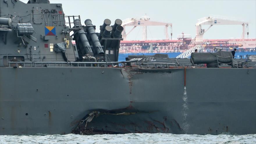 El accidentado destructor USS McCain (DDG-56) de la Marina de Estados Unidos, 21 de agosto de 2017.