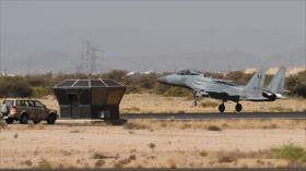 Arabia Saudí bombardea dormitorio en Yemen, mata a 30 civiles