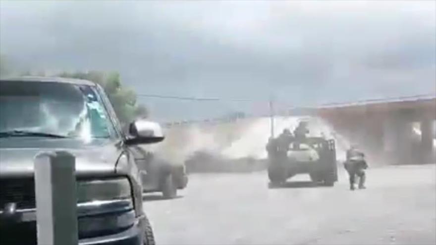 Vídeo: Cruenta balacera entre militares y narcos en México