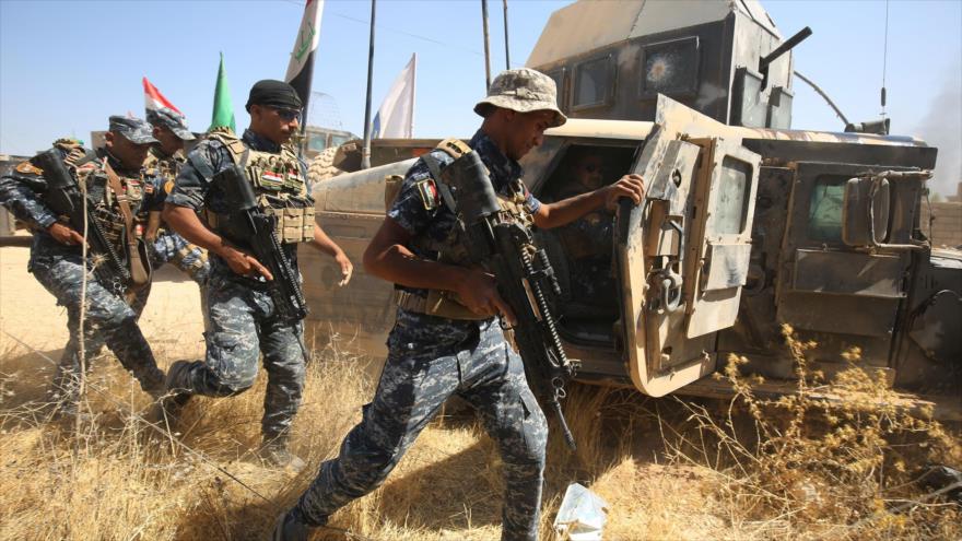 Fuerzas iraquíes avanzan hacia el centro de Tal Afar (norte) para eliminar a los terroristas de Daesh, 24 de agosto de 2017.