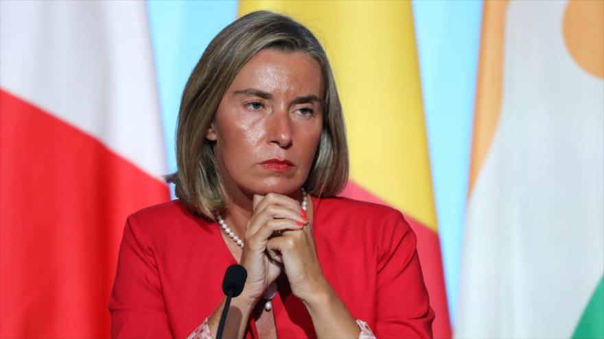 Jefa de la política exterior de la Unión Europea (UE), Federica Mogherini, durante una reunión con líderes africanos y europeos en Francia, 28 de agosto de 2017.