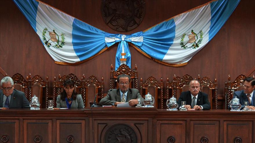 Magistrados de la Corte de Constitucionalidad (CC) de Guatemala en una sesión laboral.