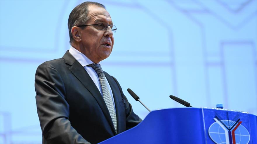 El ministro de Exteriores de Rusia, Serguéi Lavrov, ofrece un discurso en la Universidad de Moscú, 1 de septiembre de 2017.