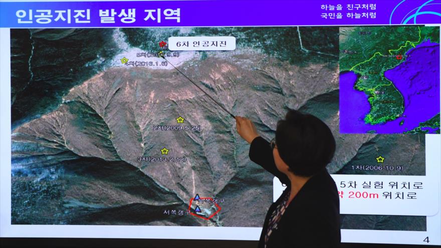 Muestran la ubicación de un sismo registrado en Corea del Norte, en la Administración Meteorológica de Corea del Sur en Seúl, 3 de septiembre de 2017.
