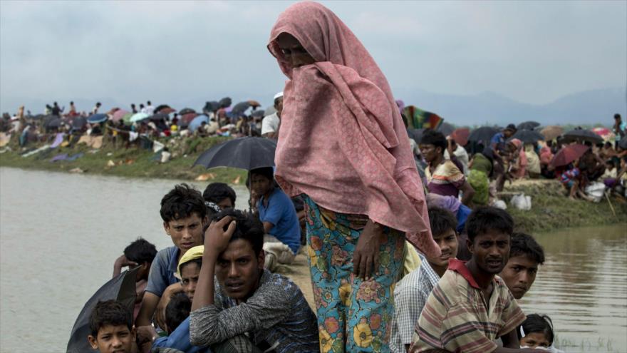 Musulmanes rohingyas del estado de Rajine (Myanmar) desplazados en la región de Ukhia, cerca de la frontera con Bangladesh, 4 de septiembre de 2017.