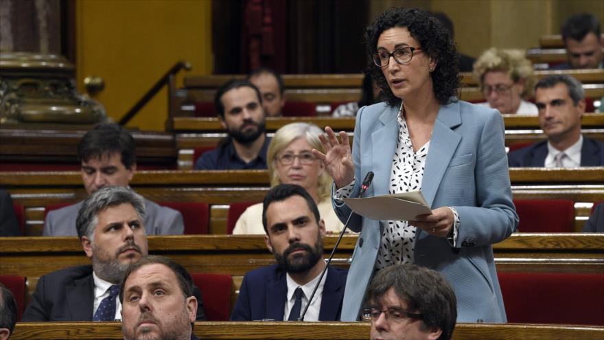 Marta Rovira, portavoz de Junts pel Sí, habla ante el Parlamento de Cataluña, 6 de septiembre de 2017.