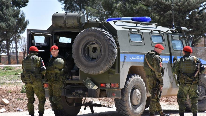 Miembros de la policía militar rusa en la ciudad de Manbij, 5 de abril de 2017.