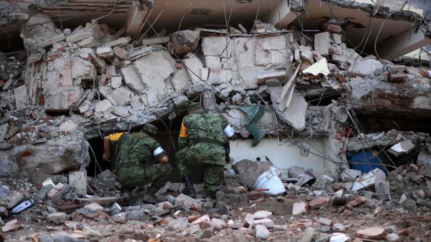 Aumenta a 90 el número de muertos por el terremoto en México