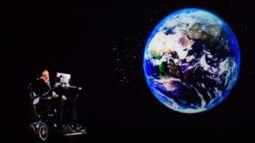 Hawking: Humanidad tiene que dejar la Tierra en 100 años